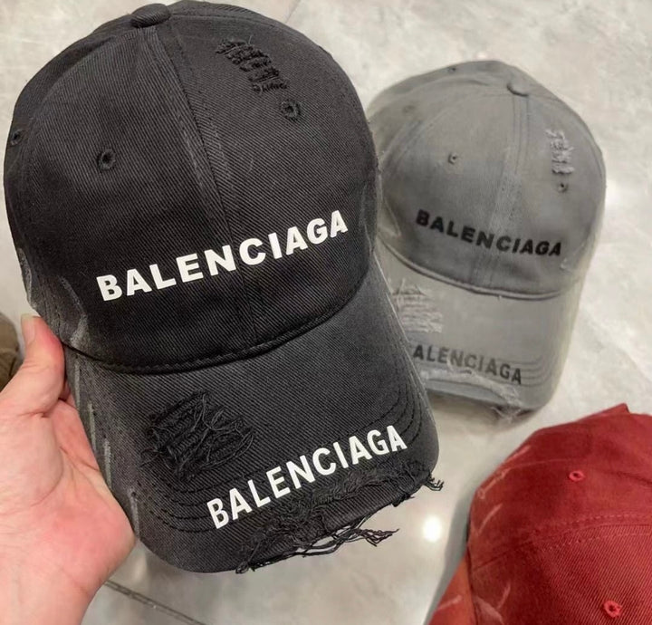 Casquette B*lenciaga