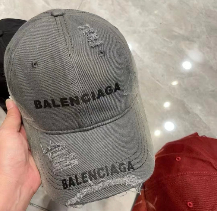 Casquette B*lenciaga