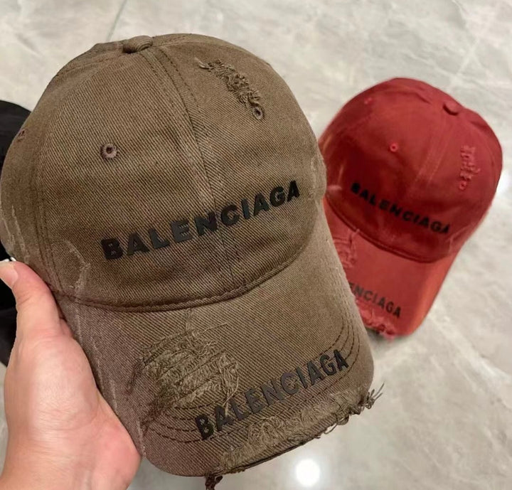 Casquette B*lenciaga