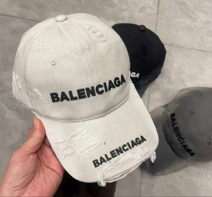 Casquette B*lenciaga