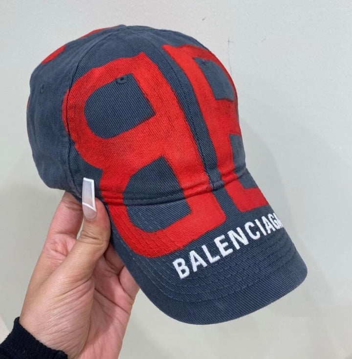 Casquette B*lenciaga