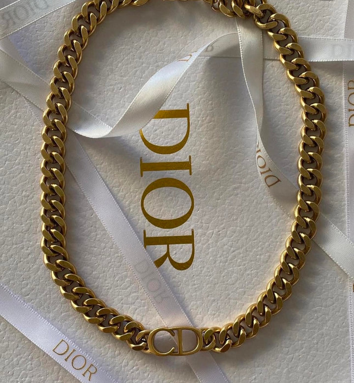 Collier Di*r