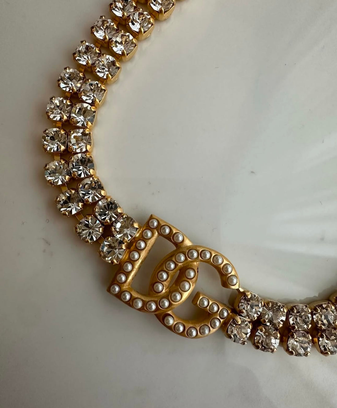 Collier DG