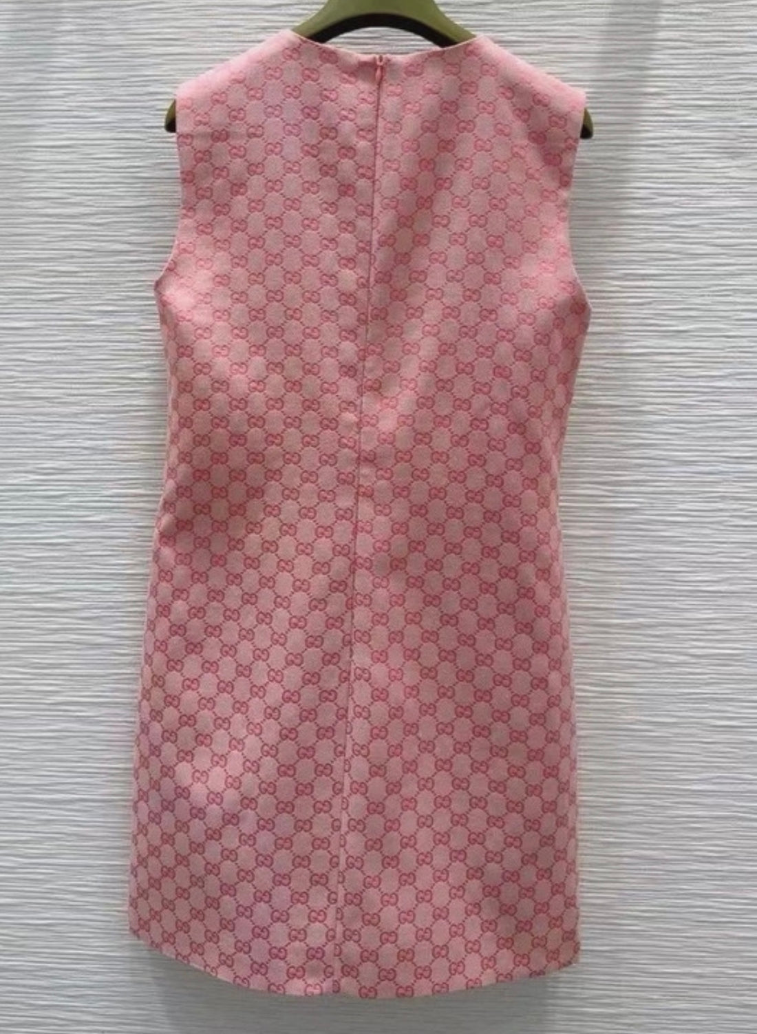 Robe G*cci