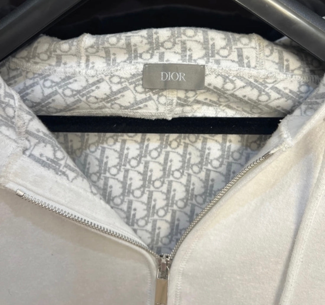 Gillet Di*r