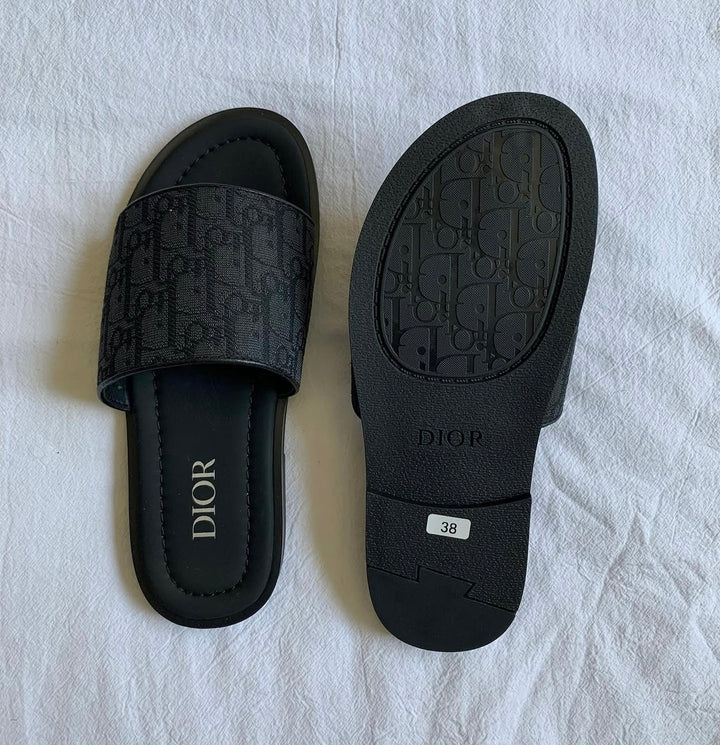 Chaussons Di*r