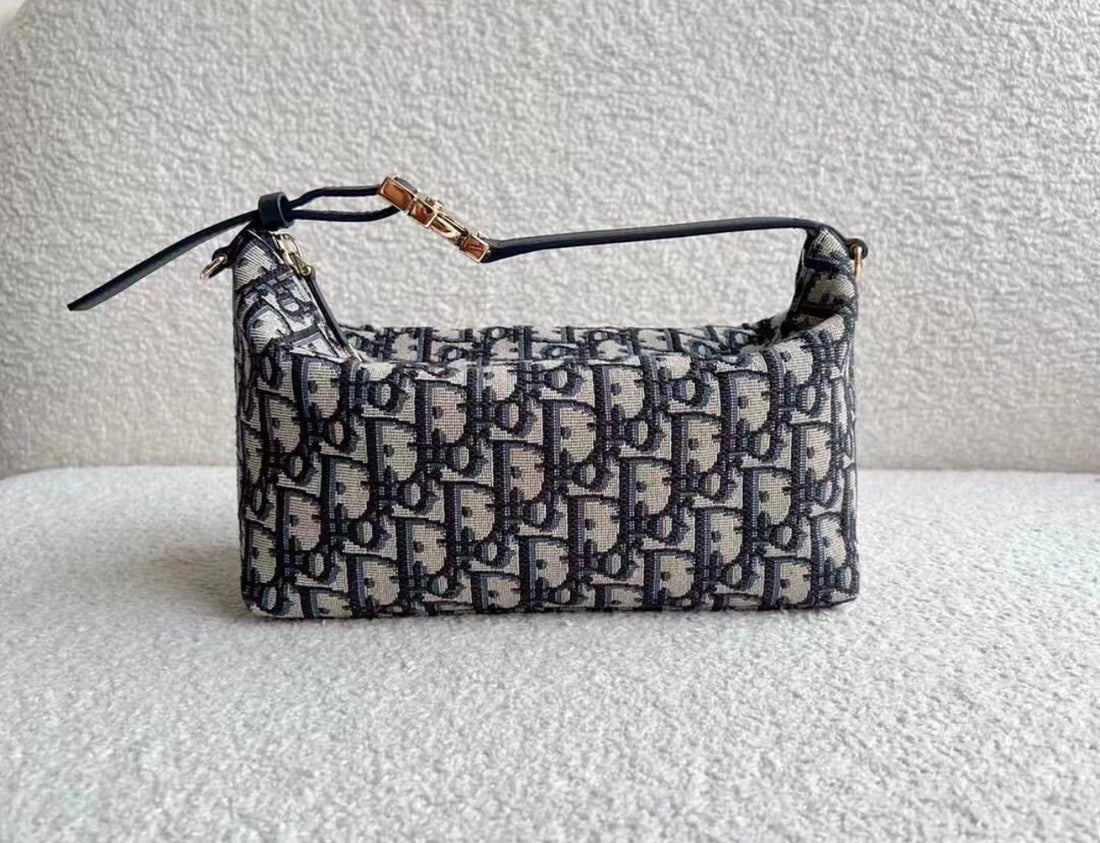 Pochette Di*r