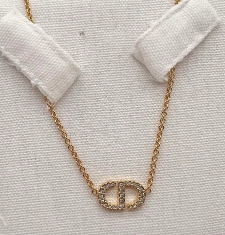 Collier Di*r