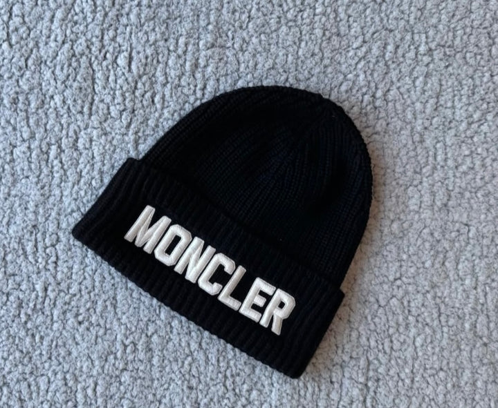Bonnet M*ncler