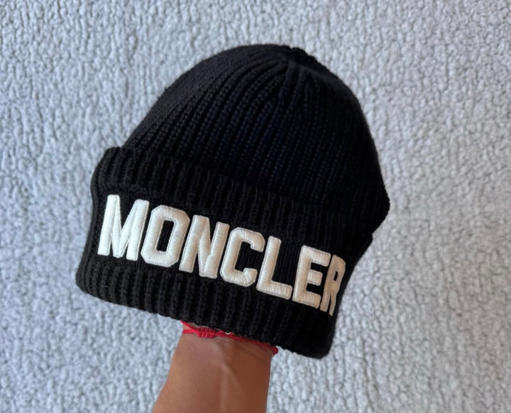 Bonnet M*ncler
