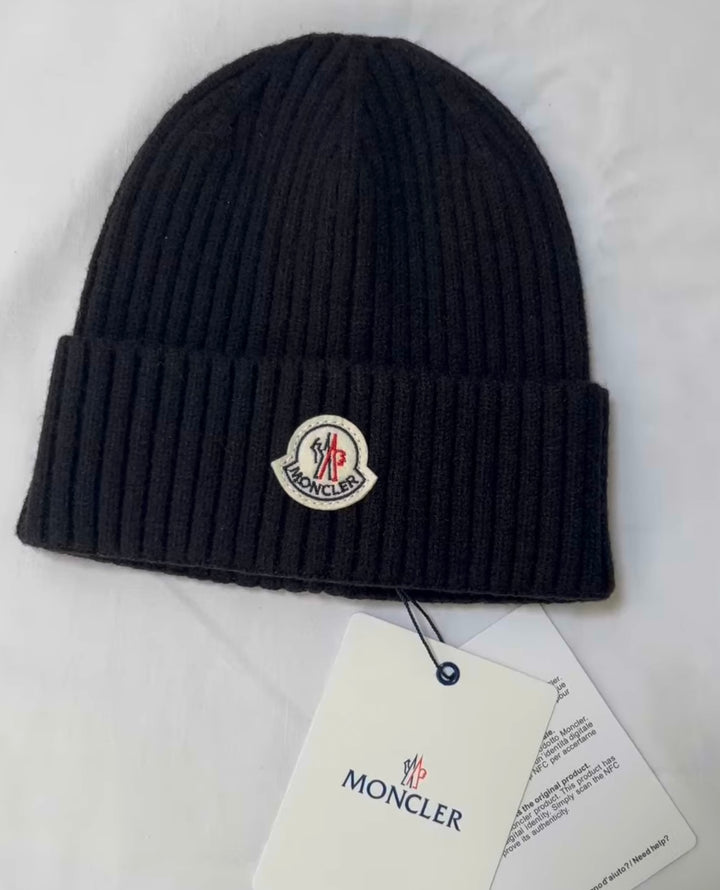Bonnet M*ncler